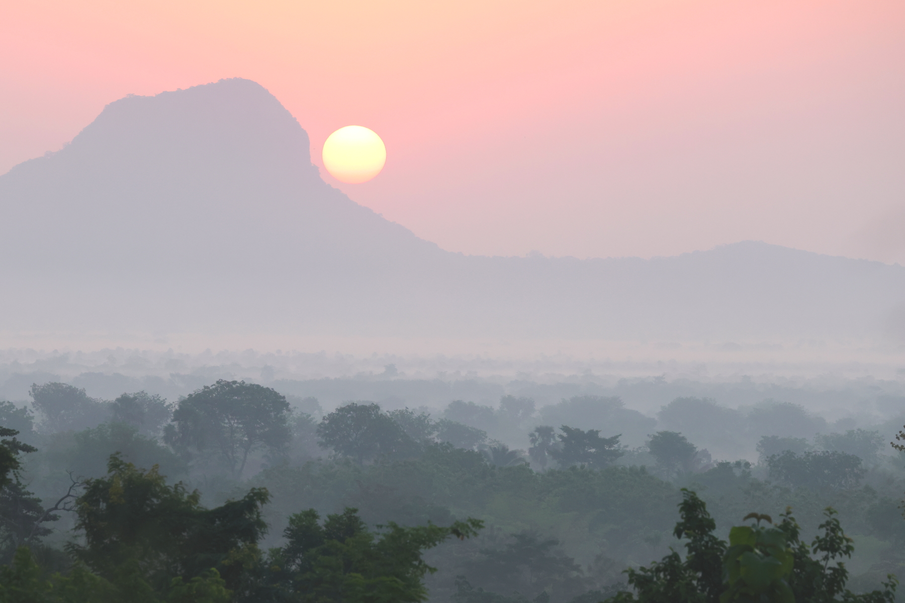 Sunrise at Kalakpa Reserve (image by János Oláh)