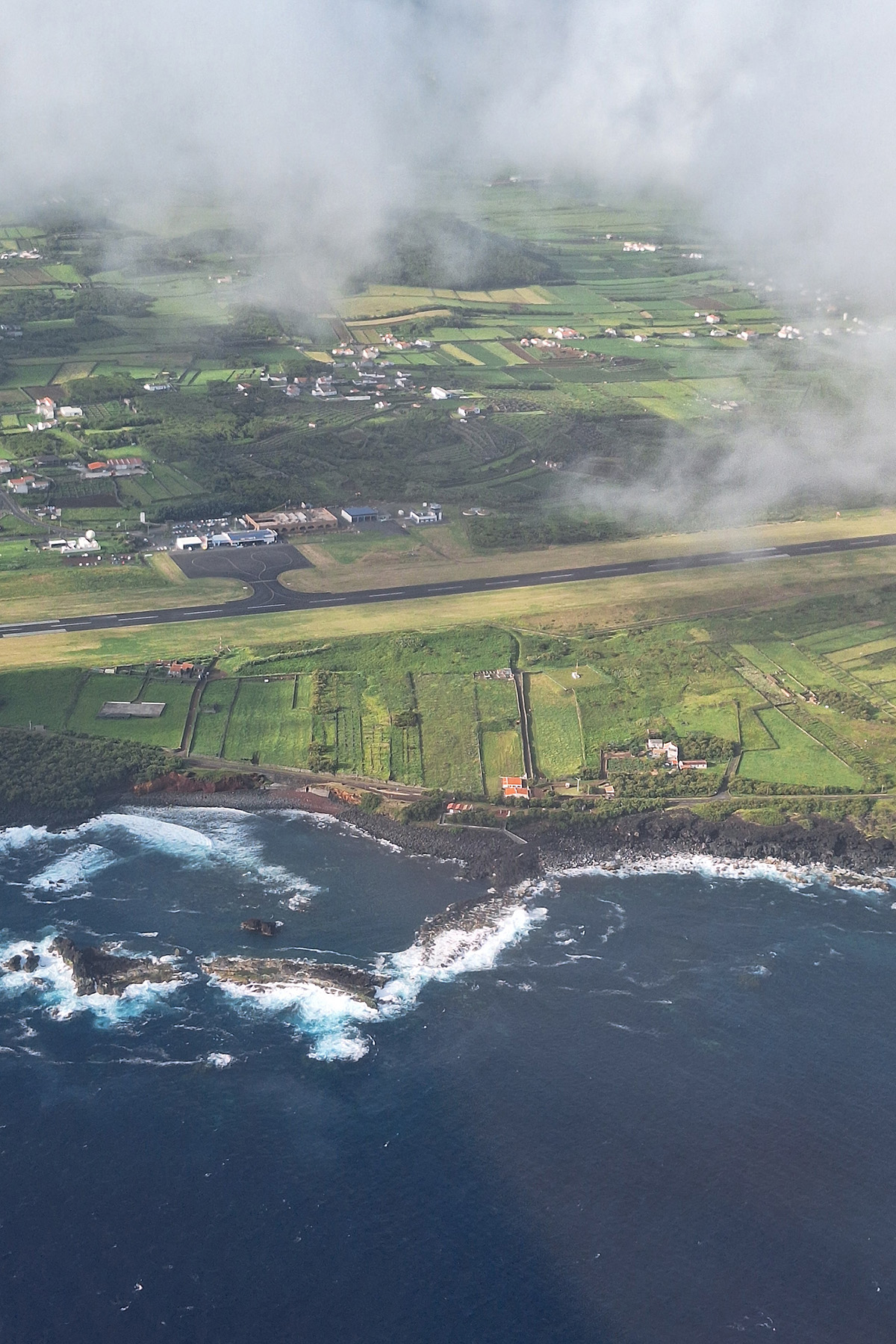 Graciosa Airport (image by Diedert Koppenol)