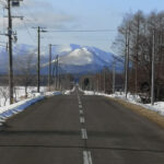 Road to Yoroushi (image by Dave Farrow)