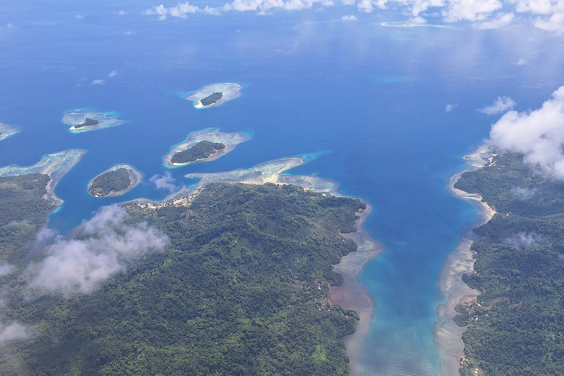 Flying to Fera Island from Guadalcanal; nearly there! (image by Diedert Koppenol)