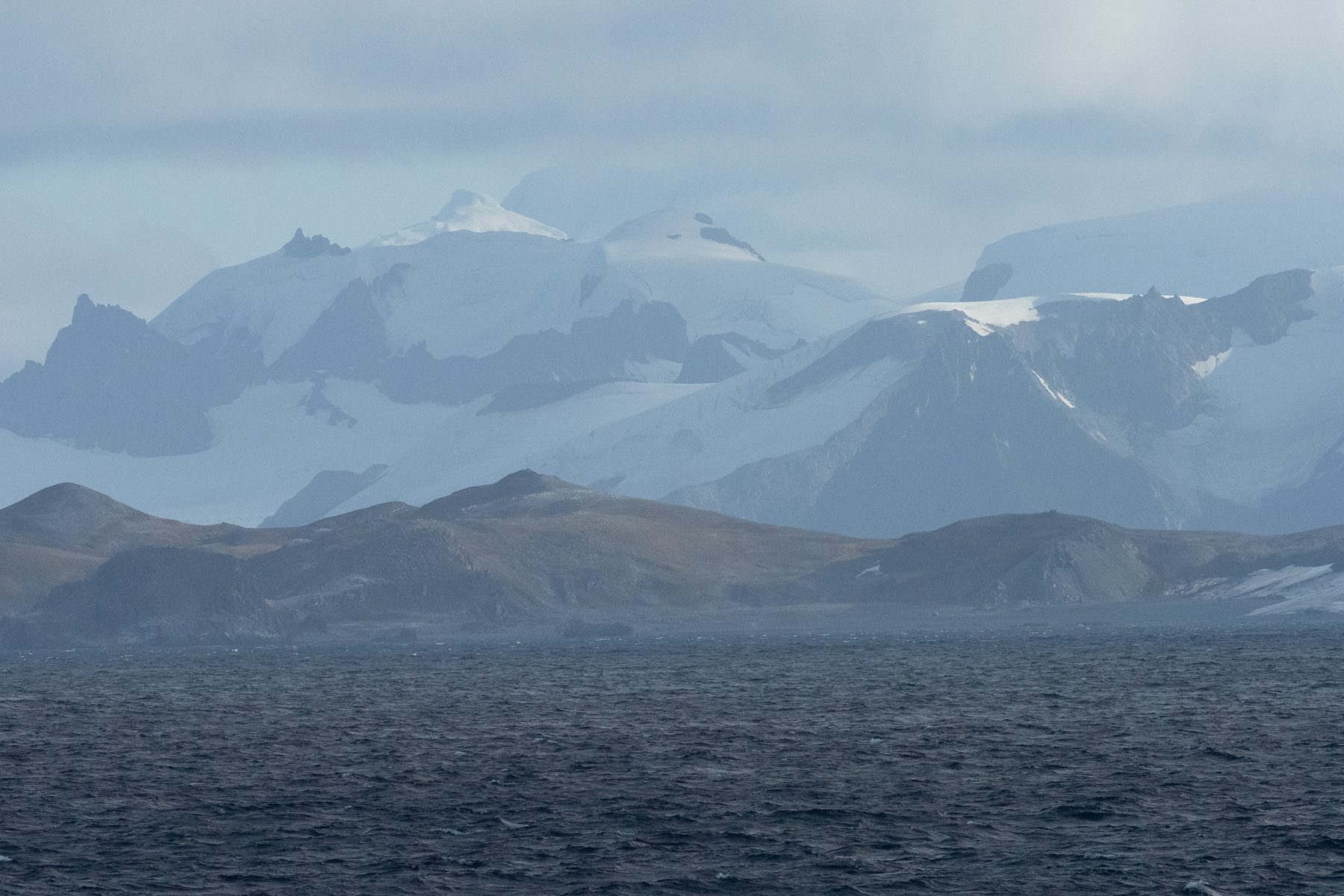 Antarctic Peninsula scenery (image by Mark Van Beirs)