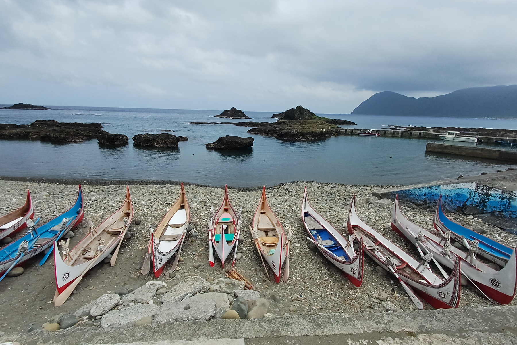 Lanyu Polynesian canoes (image by Vincent van der Spek)